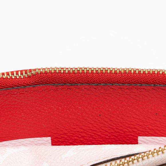 Louis Vuitton Giant Monogram Canvas Double Zip Pochette - Picture 13 of 15